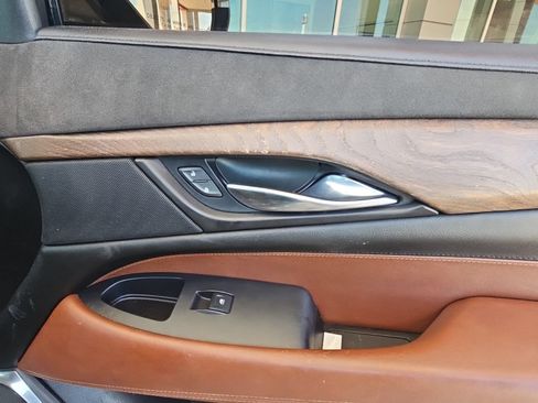 Used 2016 Cadillac Escalade ESV Luxury RWD image 22