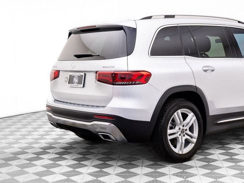 Used 2021 Mercedes-Benz GLB 250 4MATIC w/ Premium Package image 37