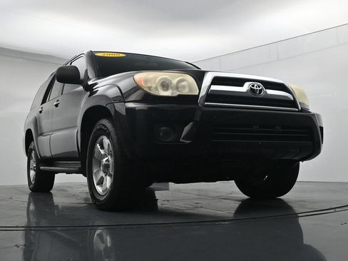 Used 2008 Toyota 4Runner SR5 AWD/4WD image 31