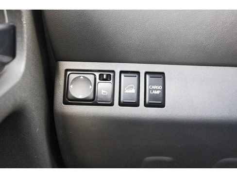 Used 2017 Nissan Frontier SV w/ SV Value Truck Package AWD/4WD image 23