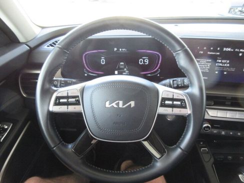 Used 2025 Kia Telluride S image 13
