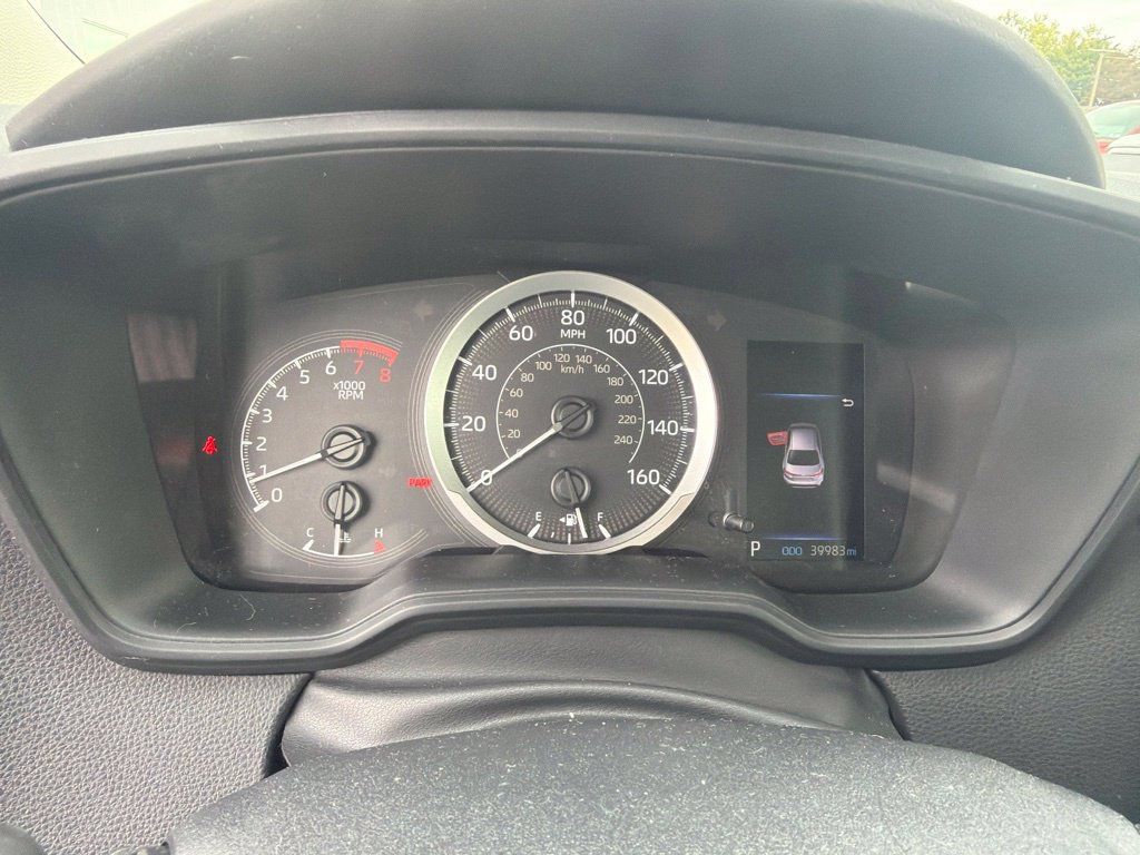 Used 2020 Toyota Corolla LE FWD image 23