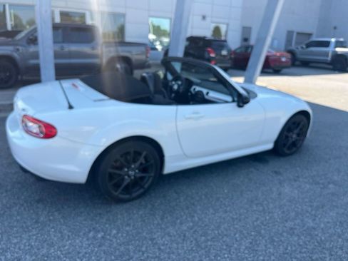 Used 2013 MAZDA MX-5 Miata Club RWD image 25