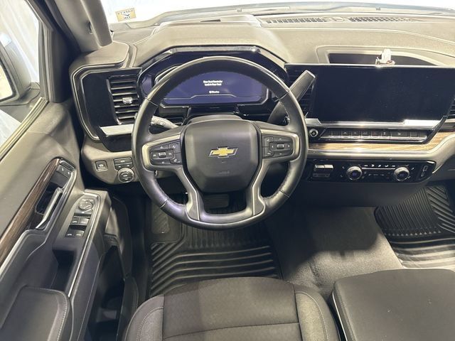 Certified 2025 Chevrolet Silverado 1500 LT AWD/4WD image 14