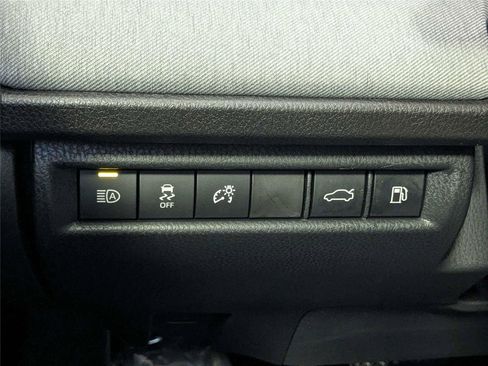 Used 2026 Toyota Camry LE w/ Convenience Package FWD image 13