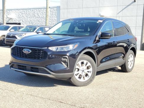 Used 2023 Ford Escape Active w/ Tech Pack #2 AWD/4WD image 35