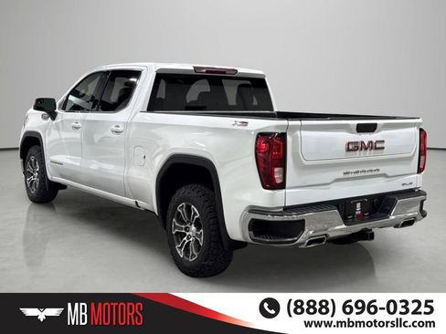 Used 2022 GMC Sierra 1500 SLE w/ X31 Off-Road Package AWD/4WD image 5