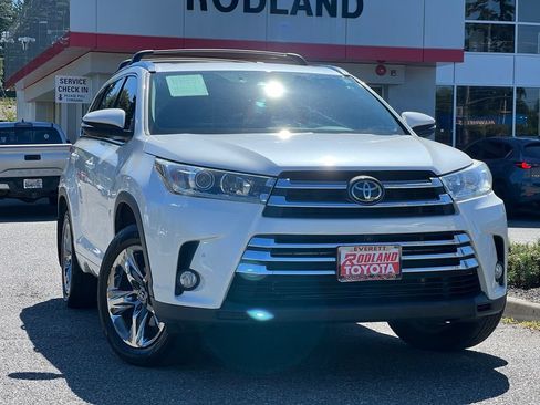 Used 2018 Toyota Highlander Limited Platinum AWD/4WD image 1