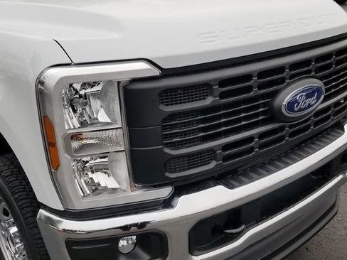 New 2026 Ford F250 XL w/ XL Chrome Package image 9