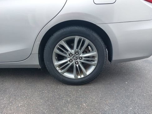 Used 2015 Toyota Camry SE FWD image 34