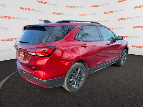 Used 2022 Chevrolet Equinox RS w/ RS Leather Package image 5