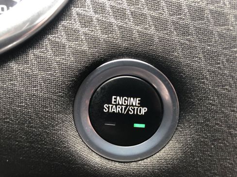 Used 2019 Chevrolet Malibu LT FWD image 29