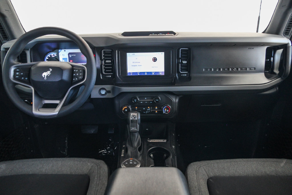 Used 2023 Ford Bronco 4-Door AWD/4WD image 13