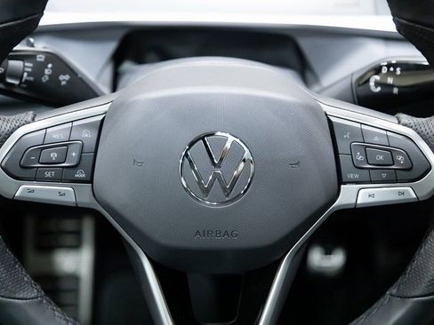 New 2026 Volkswagen Tiguan SE R-Line image 16