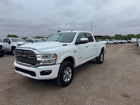 Used 2022 RAM 2500 Laramie AWD/4WD image 1