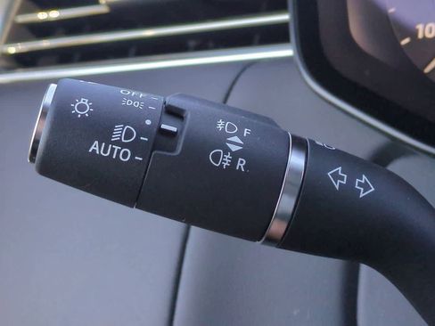 New 2025 Land Rover Range Rover SE image 27