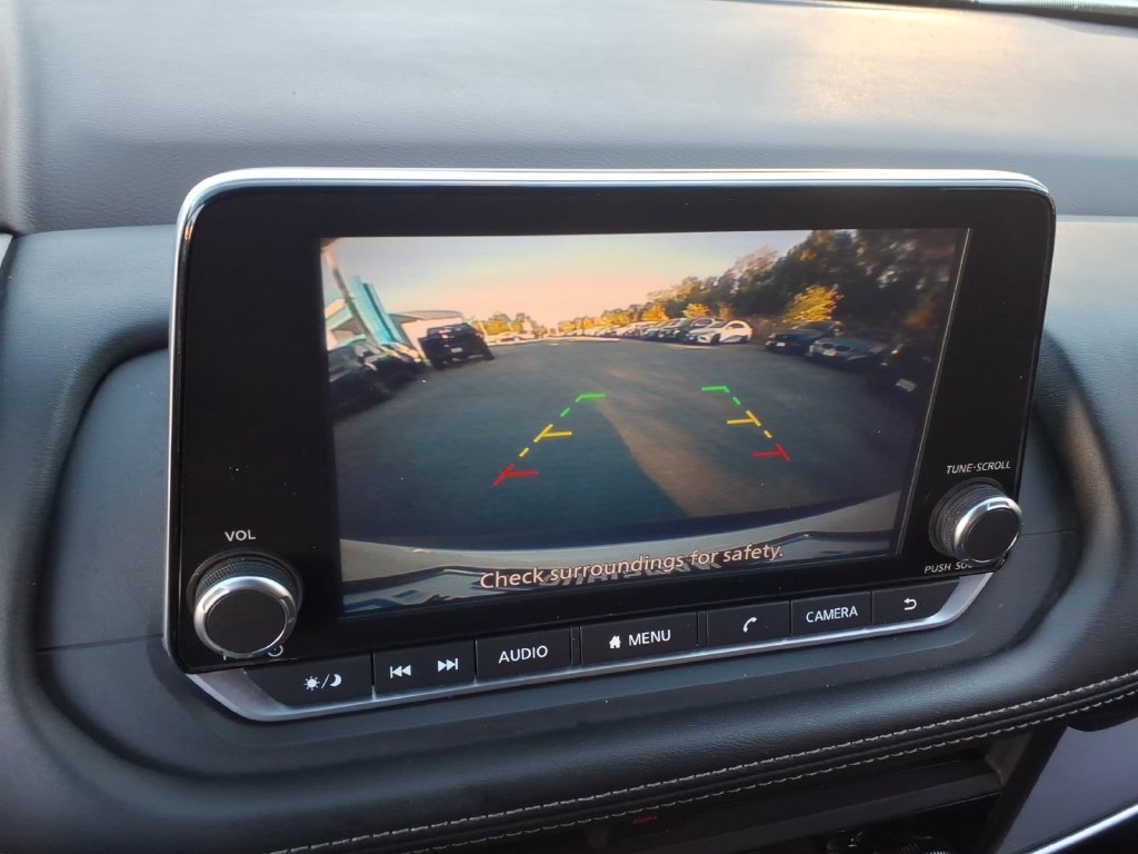 Used 2023 Nissan Rogue S FWD image 25