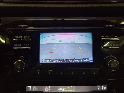 Used 2017 Nissan Rogue SV image 30