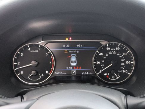 Used 2025 Nissan Altima 2.5 SV FWD image 4