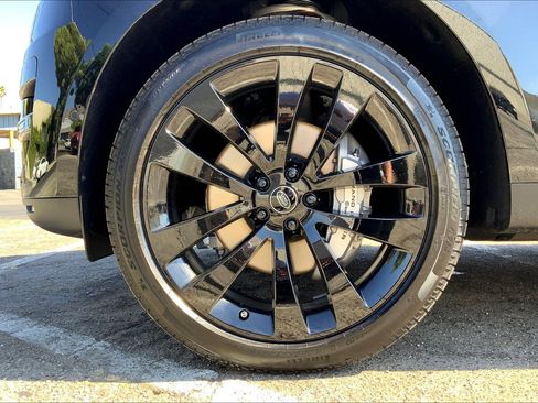 New 2025 Land Rover Range Rover Sport SE image 16