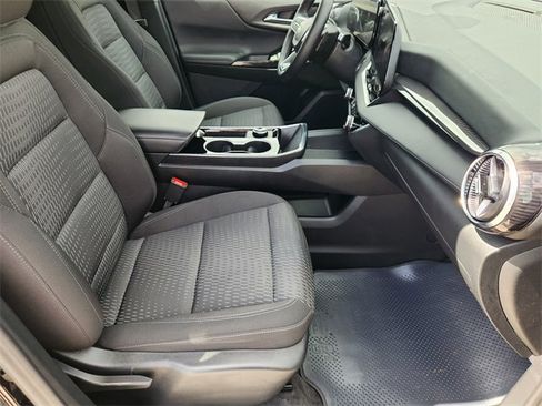 Used 2026 Chevrolet Equinox LT image 14