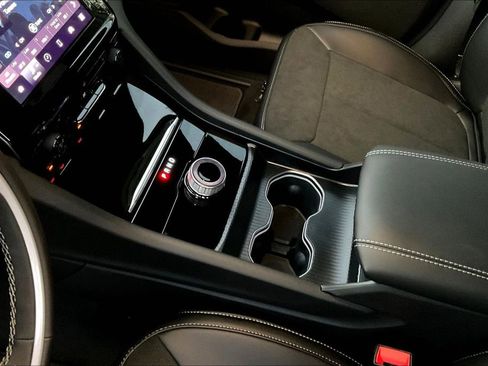 New 2025 Jeep Grand Cherokee Altitude image 8