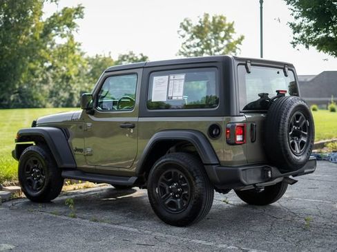 Used 2025 Jeep Wrangler Sport AWD/4WD image 7