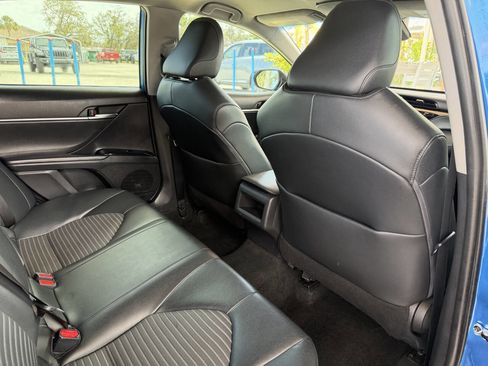 Used 2020 Toyota Camry SE image 17