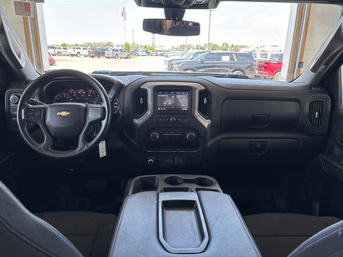 Used 2022 Chevrolet Silverado 2500 Custom AWD/4WD image 17