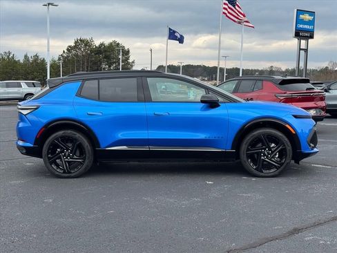 New 2026 Chevrolet Equinox EV RS image 2