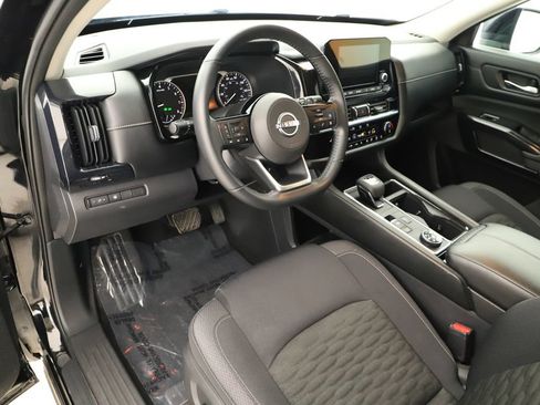 Used 2022 Nissan Pathfinder SV AWD/4WD image 15