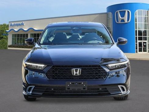 Used 2024 Honda Accord Touring image 6