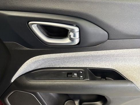 Used 2022 Jeep Compass Latitude w/ Sun and Sound Group image 53