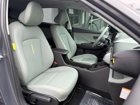 Used 2024 Hyundai Kona Limited FWD image 34