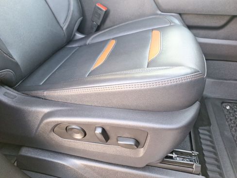 Used 2023 GMC Sierra 1500 AT4 w/ Technology Package image 34