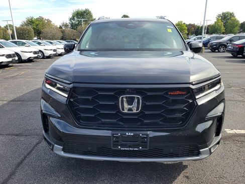 New 2025 Honda Pilot TrailSport image 12