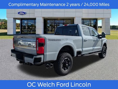 New 2026 Ford F250 Platinum w/ Platinum Plus Package AWD/4WD image 2