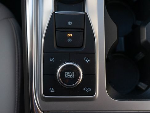 Used 2020 Ford Explorer Platinum image 15