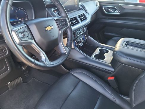 Used 2023 Chevrolet Suburban LT image 16