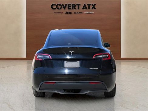 Used 2023 Tesla Model Y Long Range image 4