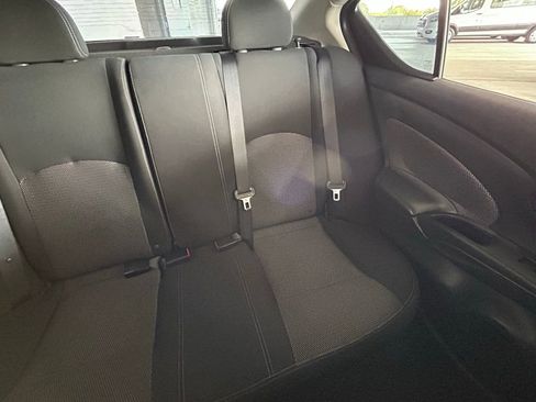 Used 2016 Nissan Versa SV image 14