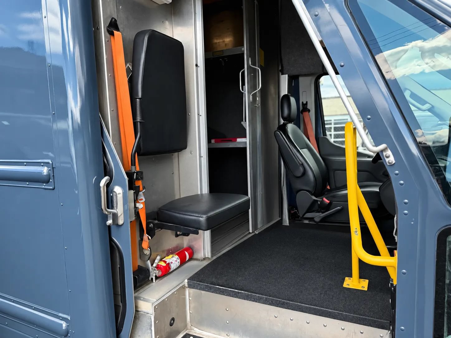 Used 2021 Ford Transit 350 DRW RWD image 29