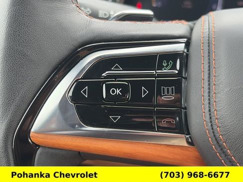 Used 2025 Jeep Grand Cherokee L Summit AWD/4WD image 12