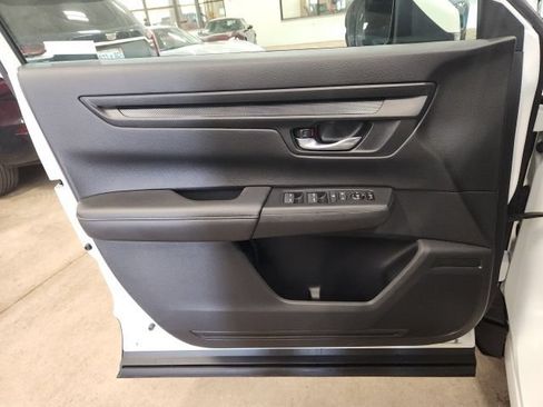 Used 2025 Honda CR-V EX image 21