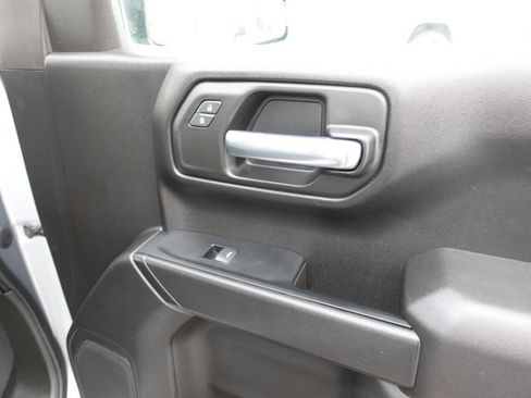 Used 2023 Chevrolet Silverado 1500 Custom image 34