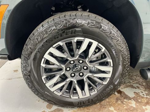 New 2026 Chevrolet Suburban Z71 w/ Comfort Package image 29