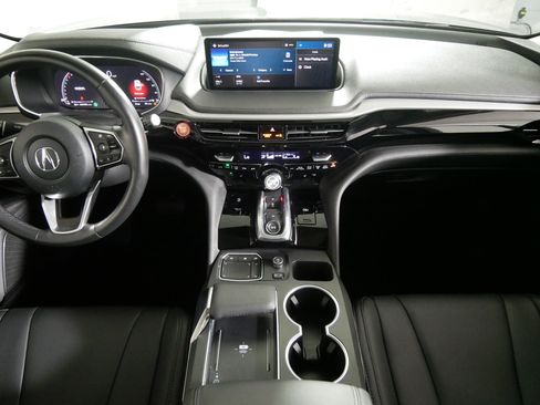 Used 2024 Acura MDX SH-AWD image 10