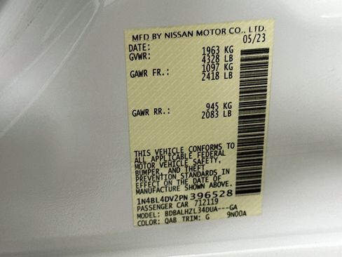 Used 2023 Nissan Altima 2.5 SV FWD image 12