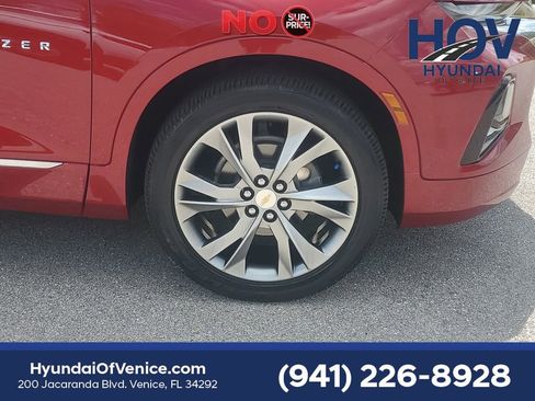 Used 2019 Chevrolet Blazer Premier w/ Sun and Wheels Package FWD image 9