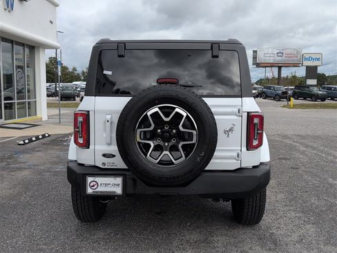 New 2025 Ford Bronco Outer Banks image 7